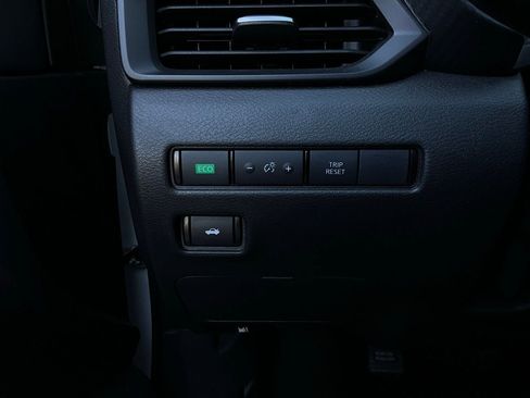 Used 2025 Nissan Sentra S image 20