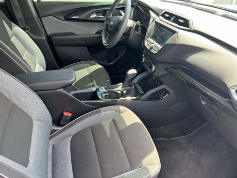 Used 2023 Chevrolet TrailBlazer LT image 23