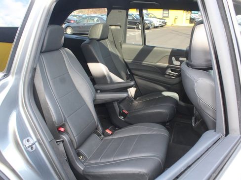 Used 2021 Mercedes-Benz GLS 450 4MATIC image 18