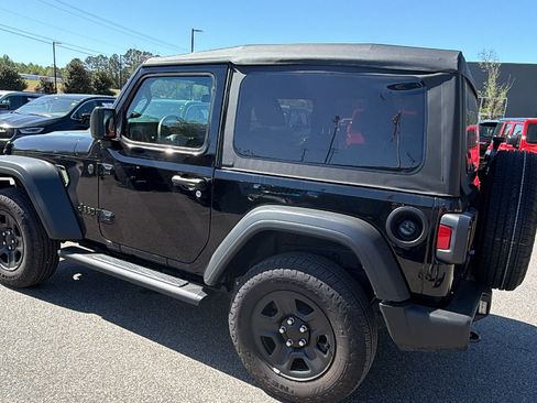 Used 2025 Jeep Wrangler Sport image 10