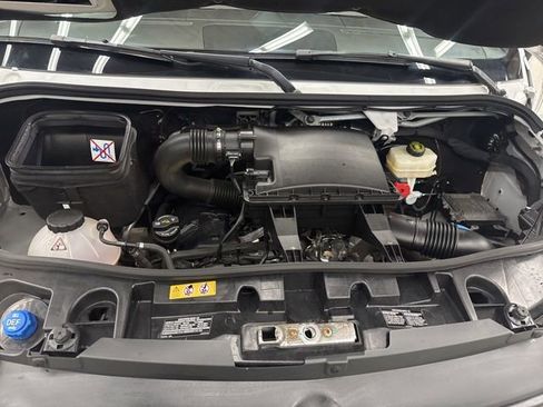 Used 2021 Mercedes-Benz Sprinter 3500 w/ Swivel Seat Package image 27