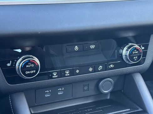 New 2026 Mitsubishi Outlander AWD image 21