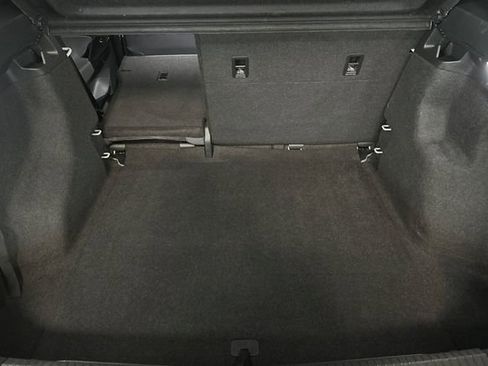 Used 2022 Volkswagen ID.4 Pro image 18