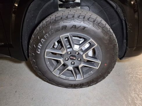 New 2026 GMC Terrain AT4 w/ Technology Package II AWD/4WD image 5