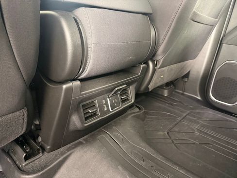 Used 2025 Chevrolet Silverado 1500 RST w/ Protection Package AWD/4WD image 28