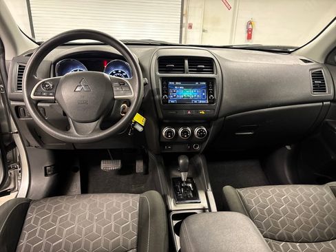 Used 2023 Mitsubishi Outlander Sport ES AWD/4WD image 38