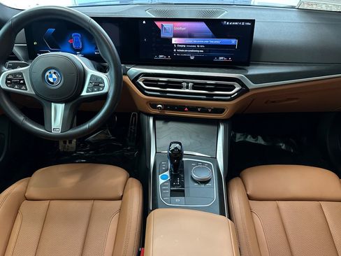 Certified 2022 BMW i4 eDrive40 w/ M Sport Package image 27