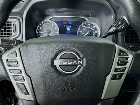Used 2023 Nissan Titan SV image 16