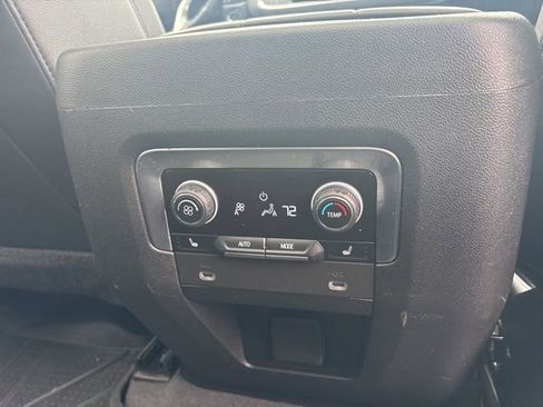 Used 2021 Chevrolet Tahoe LT w/ LT Signature Package image 25