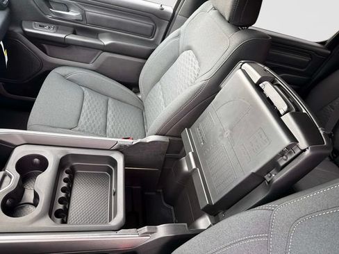 New 2026 RAM 1500 Express AWD/4WD image 25