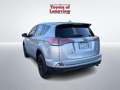 Certified 2018 Toyota RAV4 LE image 3