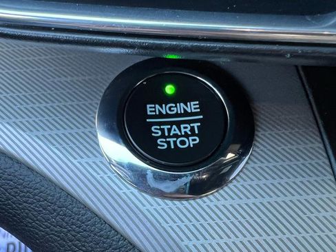 Used 2020 Ford Explorer XLT w/ Equipment Group 202A image 18