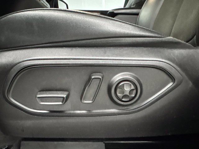 Used 2023 Jeep Grand Cherokee L Laredo AWD/4WD image 10