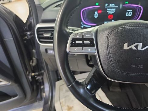 Used 2025 Kia Telluride S AWD/4WD image 17