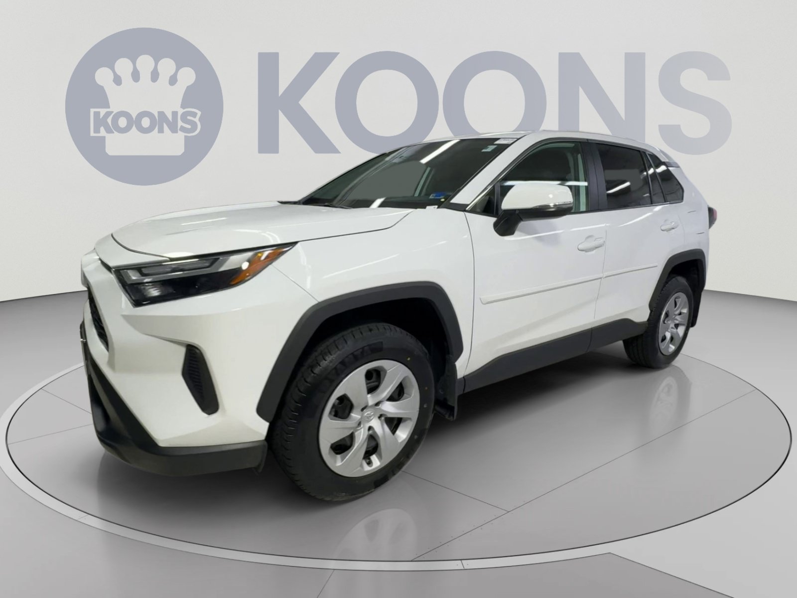 Used 2025 Toyota RAV4 LE AWD/4WD image 5