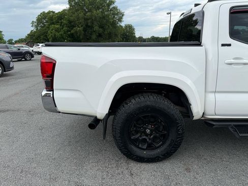 Used 2020 Toyota Tacoma SR5 RWD image 35