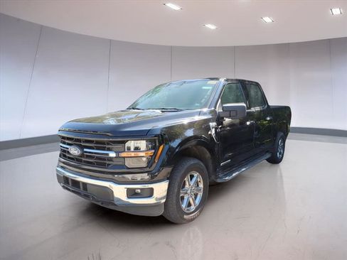 Used 2024 Ford F150 XLT w/ Mobile Office Package image 2
