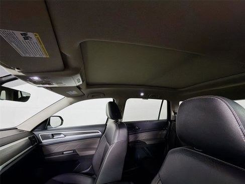 Used 2023 Volkswagen Atlas SE w/ Panoramic Sunroof Package AWD/4WD image 39