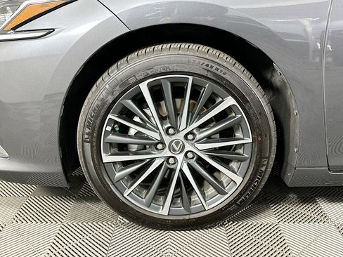 Used 2025 Lexus ES 300h ES 300h w/ Premium Package image 35