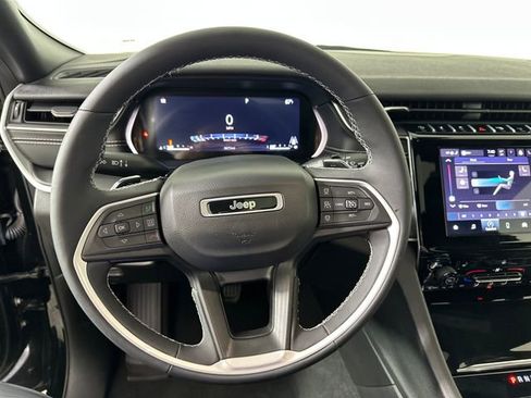 Used 2023 Jeep Grand Cherokee L Laredo AWD/4WD image 14