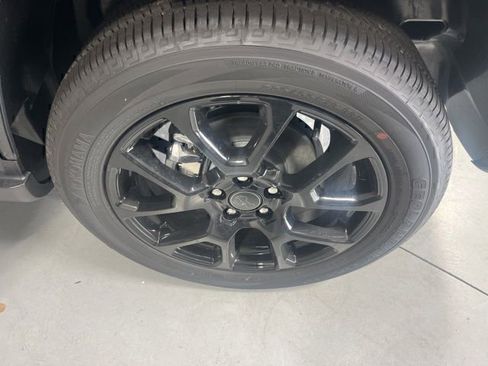 New 2026 Jeep Compass Latitude image 33