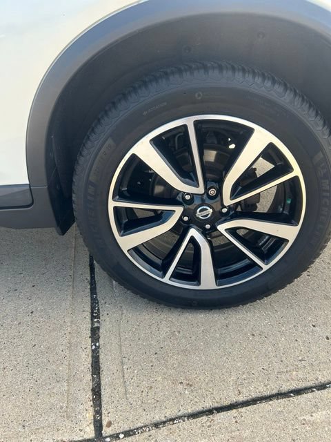 Used 2017 Nissan Rogue SL AWD/4WD image 29