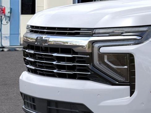 New 2026 Chevrolet Suburban LT image 13