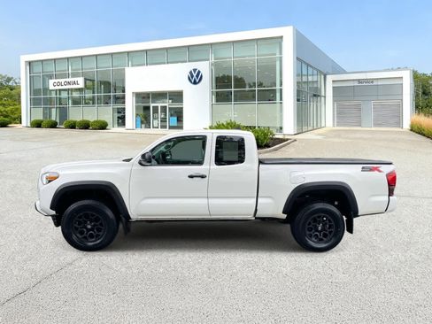 Used 2021 Toyota Tacoma SR w/ SX Package RWD image 2