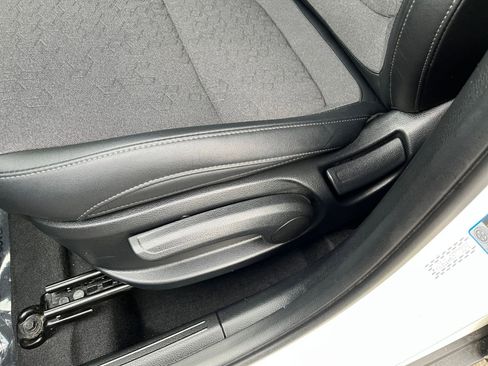 Used 2025 Kia Seltos S image 23