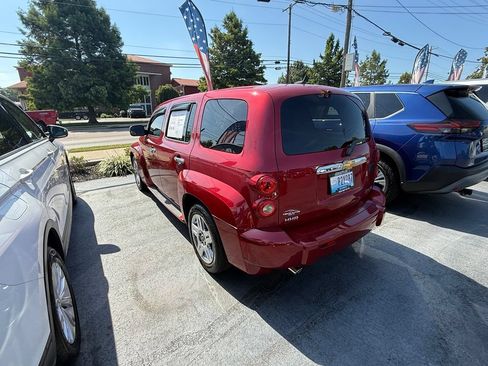 Used 2010 Chevrolet HHR LT FWD image 6