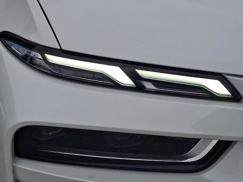 Used 2026 BMW X7 xDrive40i image 9