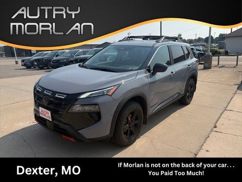 Used 2025 Nissan Rogue SV AWD/4WD image 1