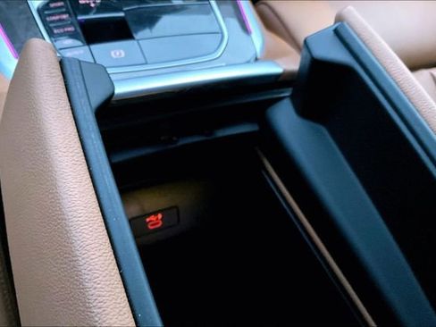 Used 2022 BMW X5 xDrive40i w/ Premium Package image 17