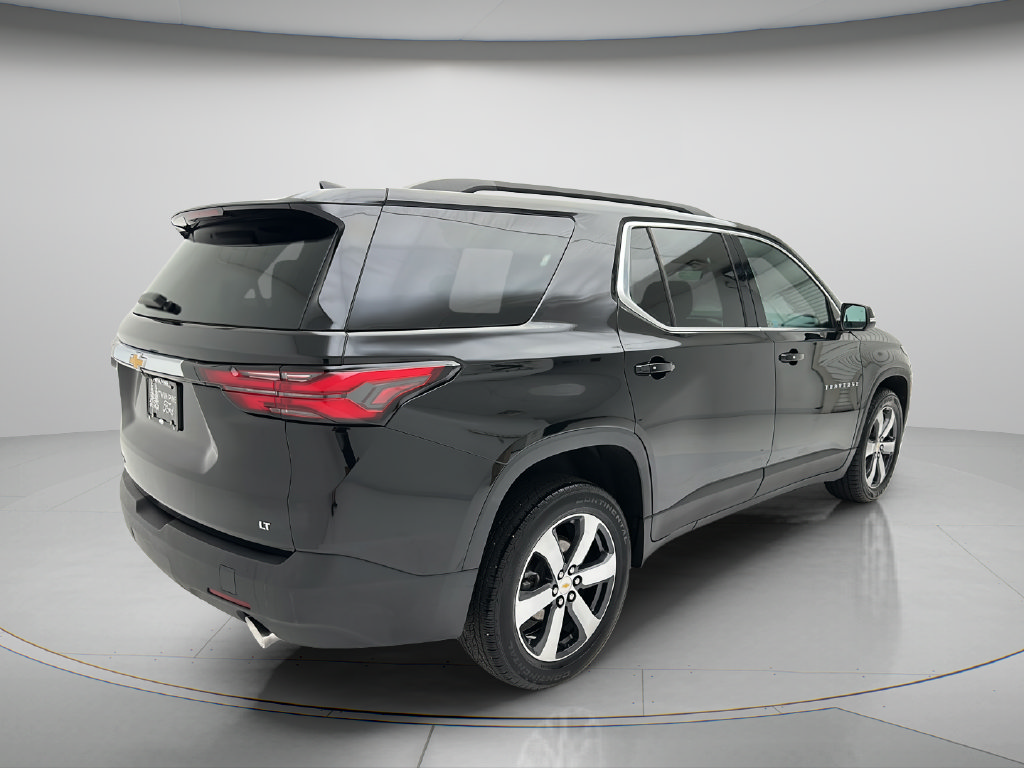 Used 2023 Chevrolet Traverse LT w/ LT Premium Package AWD/4WD image 5
