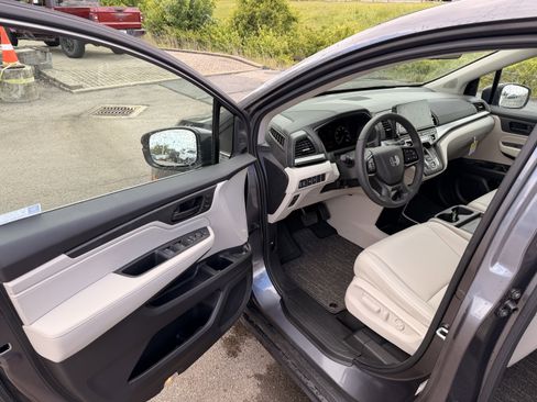 Used 2026 Honda Odyssey EX-L image 11