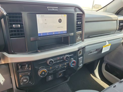 New 2026 Ford F250 XLT w/ FX4 Off-Road Package AWD/4WD image 23