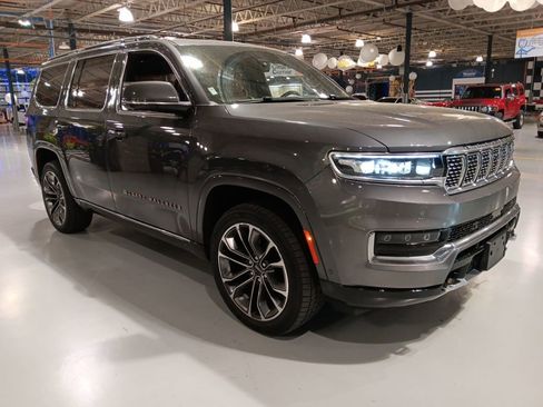 Used 2022 Jeep Grand Wagoneer Series III w/ Rear Seat Video Group 1 image 4