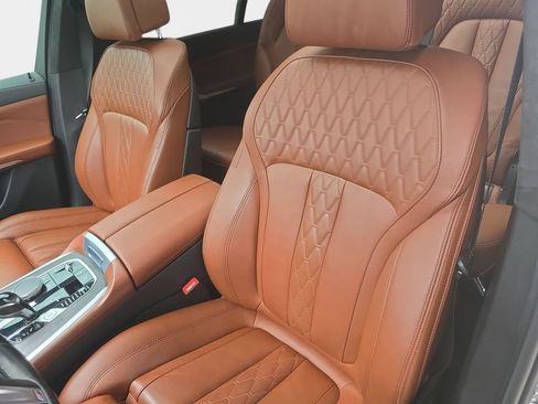 Used 2022 BMW X7 M50i w/ Cold Weather Package AWD/4WD image 25