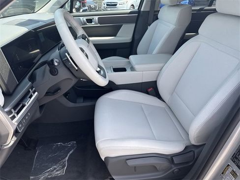 New 2026 Hyundai Santa Fe SE image 9