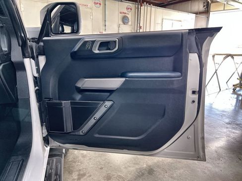 Used 2023 Ford Bronco Outer Banks AWD/4WD image 29