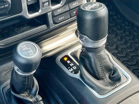 Certified 2018 Jeep Wrangler Unlimited Sport S image 28