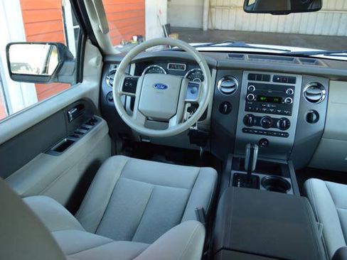 Used 2010 Ford Expedition XLT AWD/4WD image 43