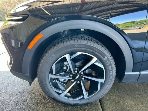 New 2026 Chevrolet Equinox EV LT AWD/4WD image 31