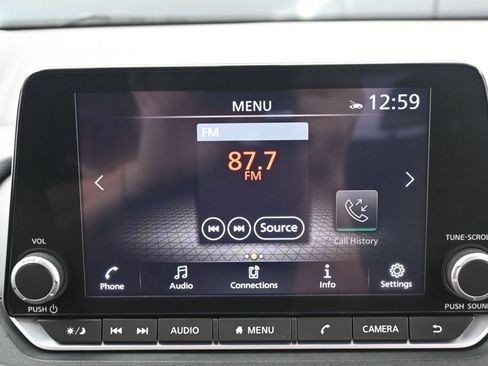 Used 2025 Nissan Rogue SV AWD/4WD image 15
