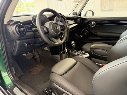 Used 2024 MINI Cooper SE FWD image 8