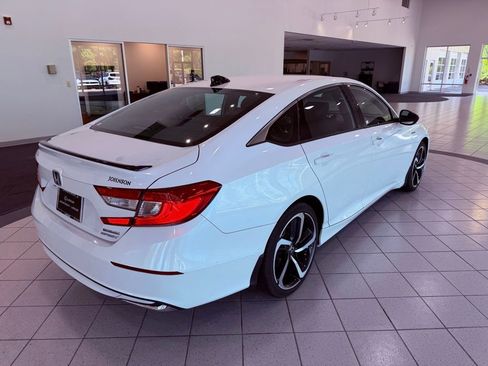 Used 2022 Honda Accord Sport image 11
