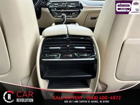 Used 2019 BMW 530i w/ Convenience Package RWD image 40