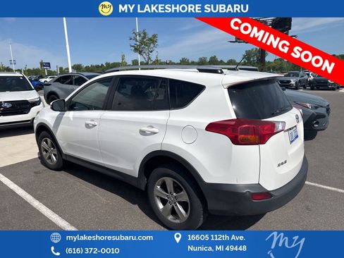 Used 2015 Toyota RAV4 XLE AWD/4WD image 4