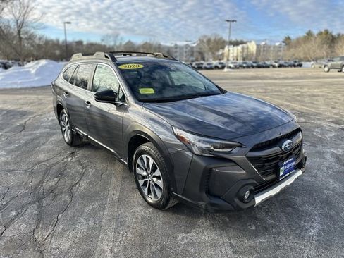Used 2023 Subaru Outback Limited image 3