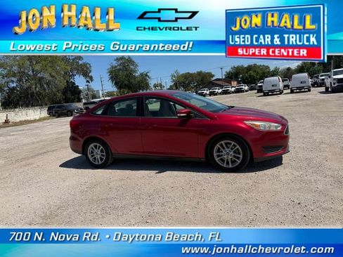 Used 2017 Ford Focus SE FWD image 16